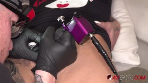 Blonde MILF Amanda Doll ass fucked while being tattooed